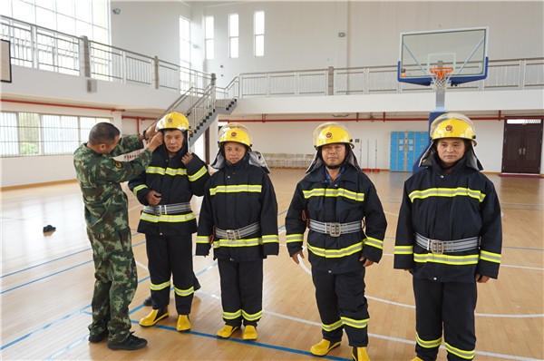 消防服的穿着.jpg